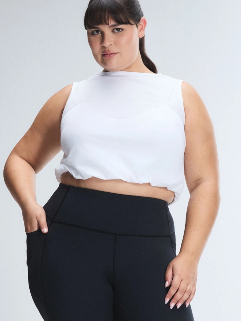 Savage X Fenty White LIT LUSTER CAMI TANK & Red  7/8 HIGH-WAIST POCKET LEGGING